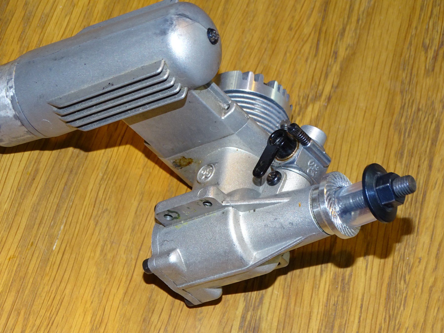 Moteurs: OS Max 35 FP mit Schalldämpfer – D'occasion à Hirzel par Musicman03 1
