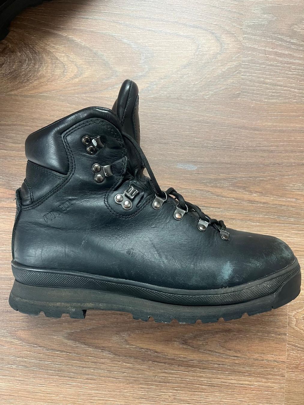 Scarpe da uomo: Bottes de travail renforcées Fitwell noires – Usato da Môtiers NE venduto da ElGreco3099 4