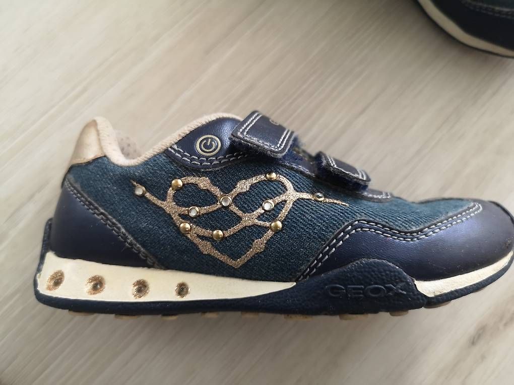 Geox Scarpe per ragazze: Geox Schuhe Mädchen Grösse 27 – Usato da Ostermundigen venduto da lid_sg9q 1