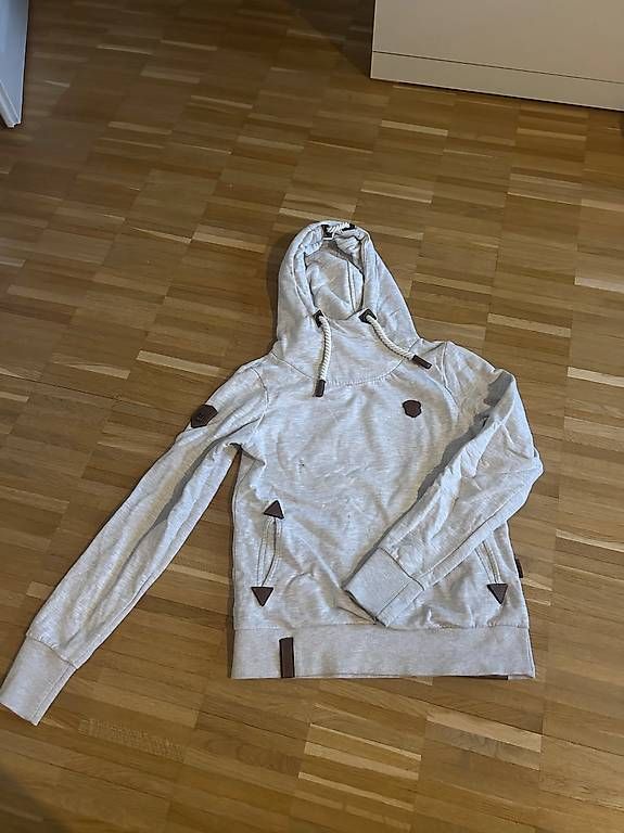 Pullover & Sweatshirts: Naketano Hoodie  – Gebraucht aus Solothurn von mar_spc6