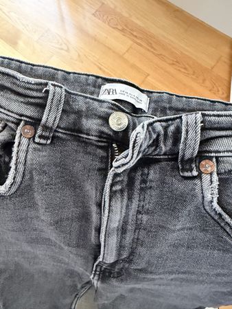 Zara Jeans Damen Grau Ripped Grösse 36 guter Zustand