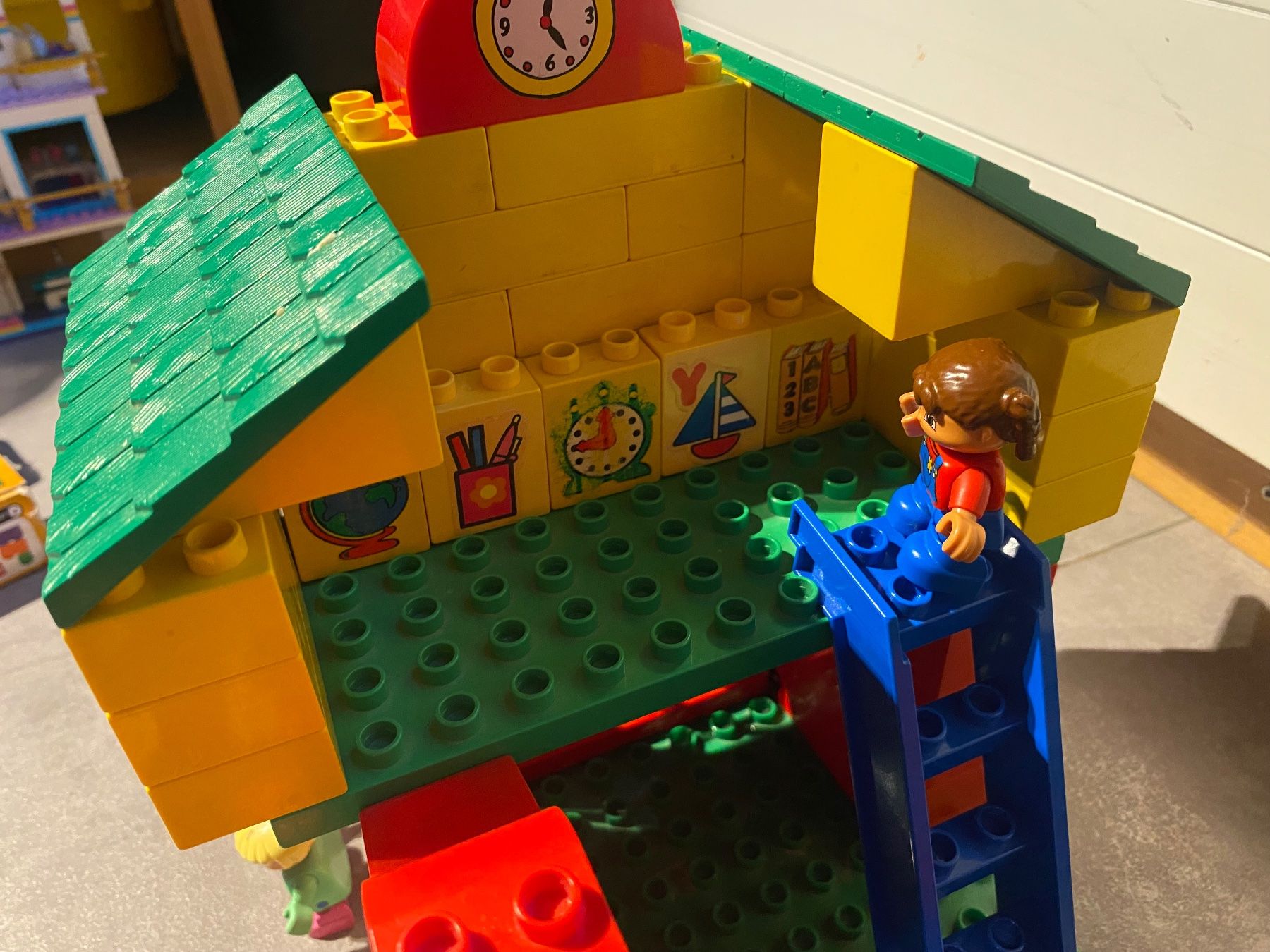 Lego Spielzeuge: Lego Duplo Schulhaus – Gebraucht aus Mastrils von scipio753 1