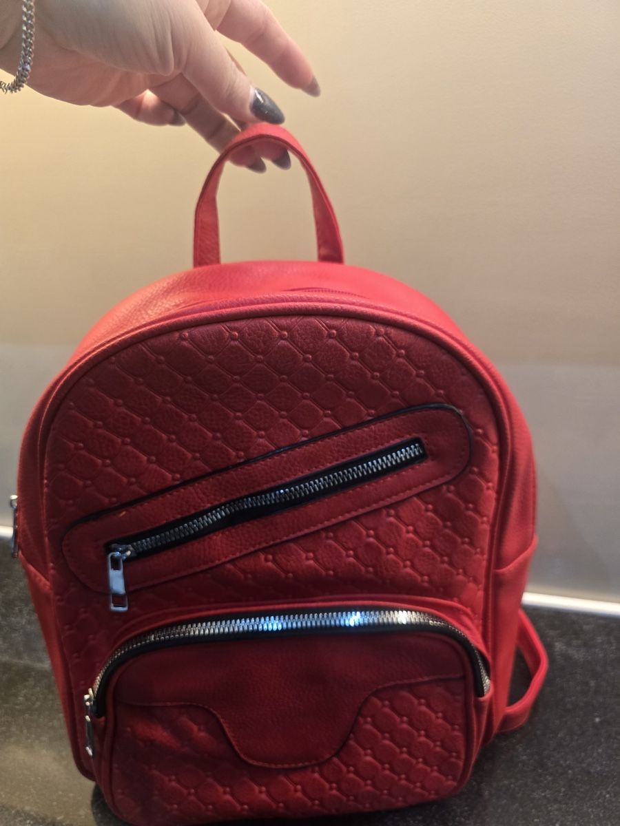 Zaini: Roter Damen Rucksack – NEU – Nuovo (secondo la descrizione) da Hägglingen venduto da Raff_Ella 1