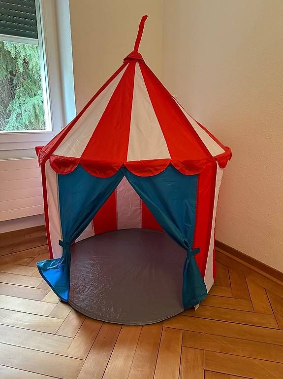 Autres lits & meubles pour enfants: Kinderzelt – Neuf avec emballage d'origine à Bern par ilariamaria
