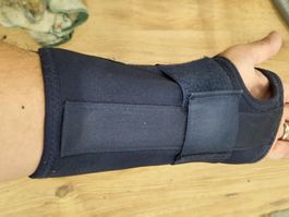 Bandage Handgelenk Omnimed Grösse L Links  dunkelblau