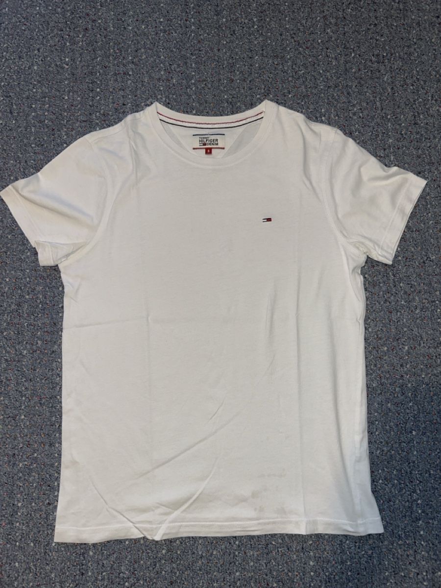 Tommy Hilfiger T-shirts: T-Shirt – Neuf (Voir description) à Oberwil (Dägerlen) par Pascal17