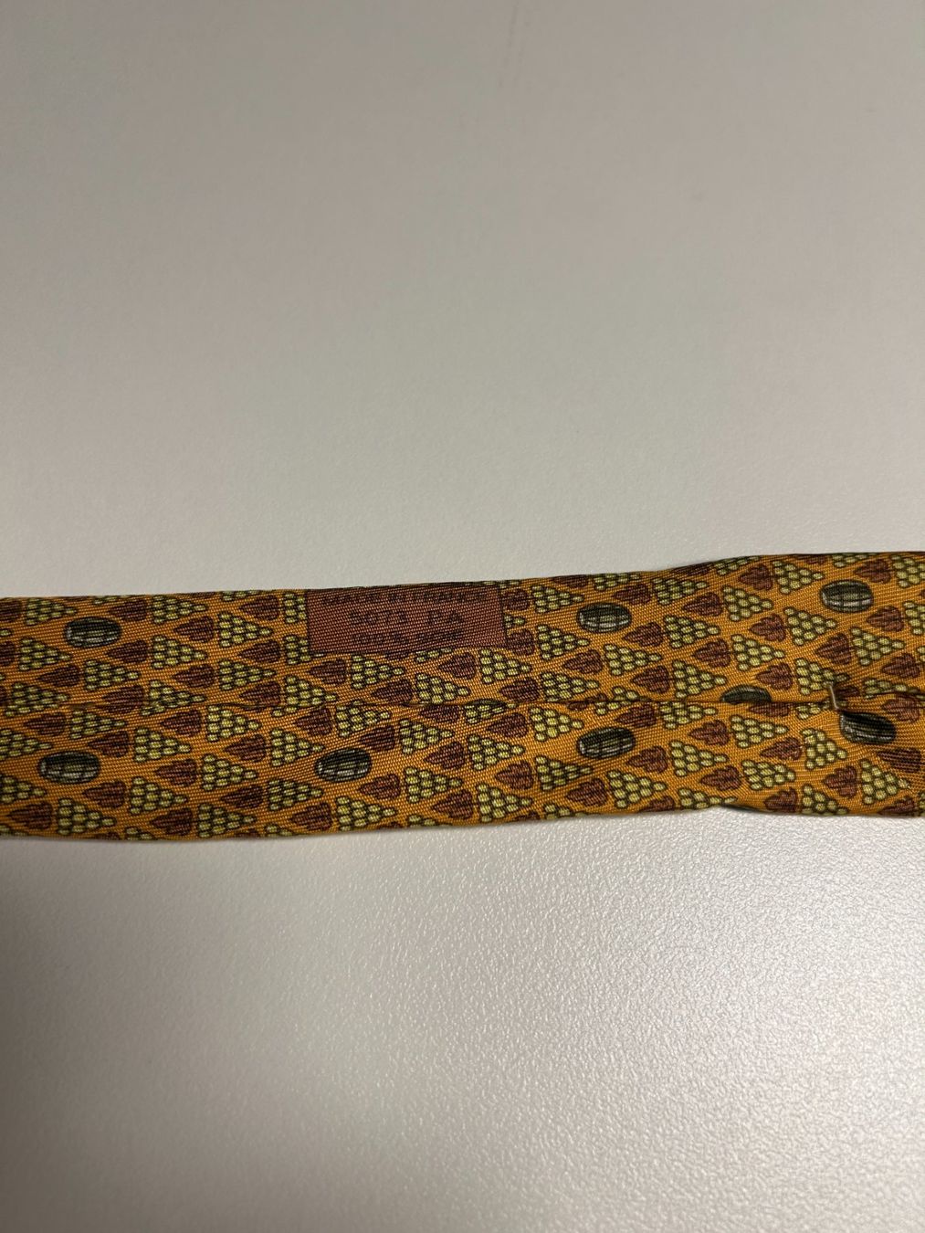 Hermès Cravatte: Hermès Trauben Krawatte – Nuovo (secondo la descrizione) da Bern venduto da kurtikobolt74 3