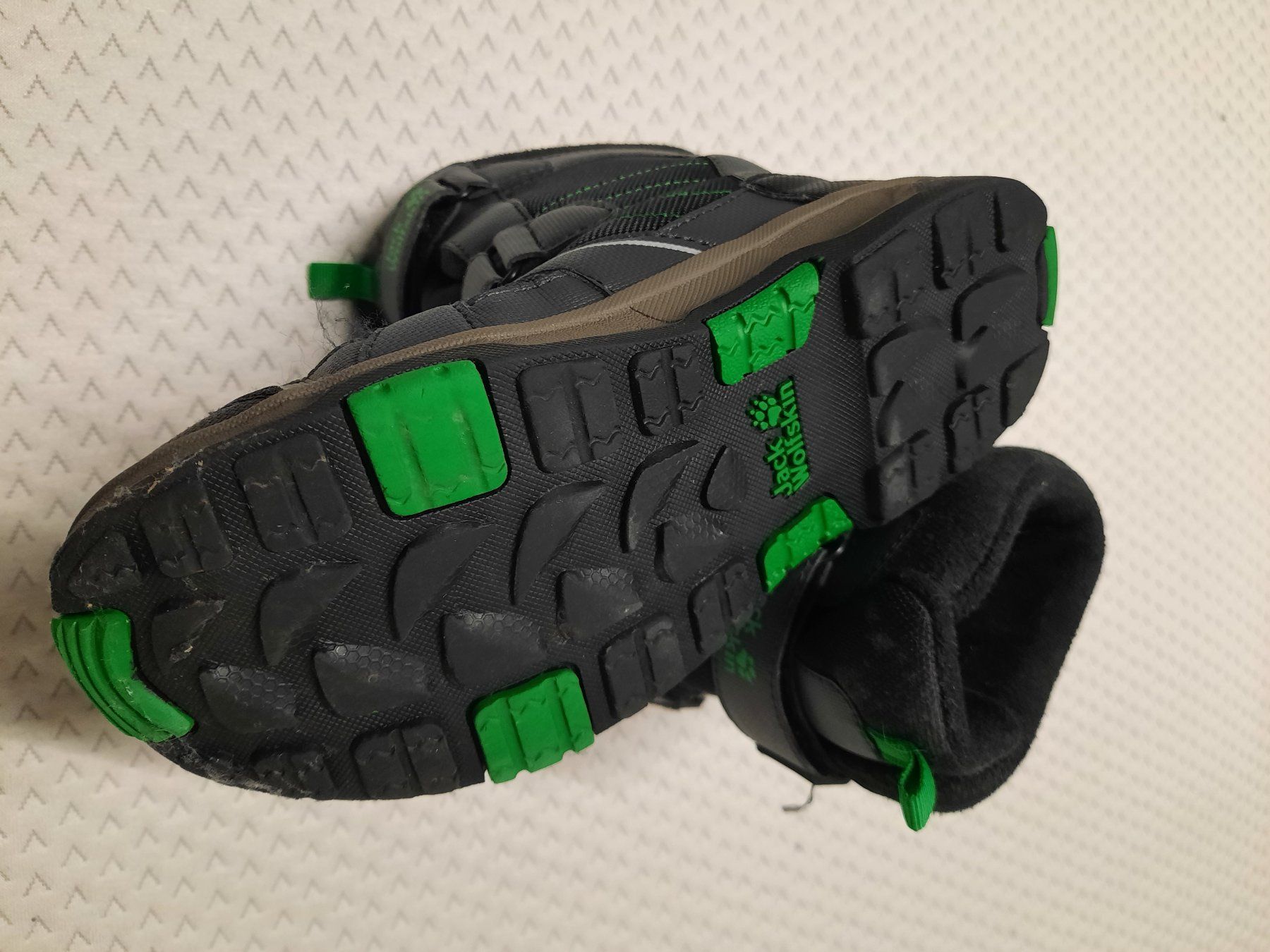 Scarpe per ragazzi: Winterschuhe Jack Wolfskin Gr. 37 – Usato da Rothrist venduto da Ellie 2