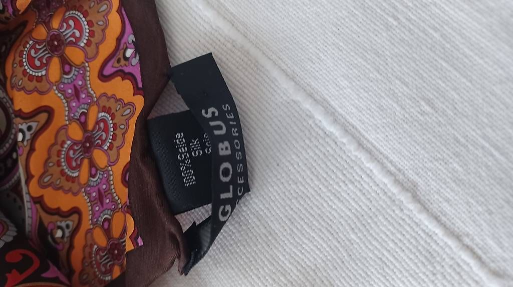 Foulard & Sciarpe: Seidentuch von Globus – Usato da Bäretswil venduto da Musaka68 1