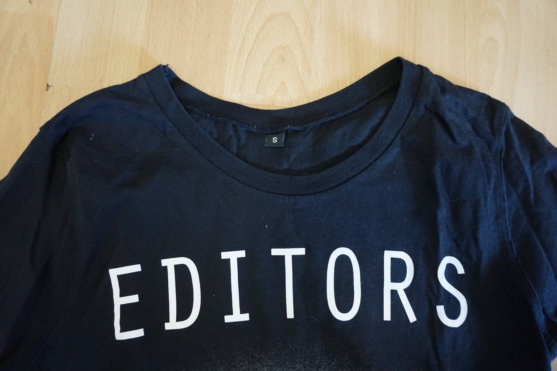 T-shirt: T-Shirt Editors Damen Gr.S – Usato da Zürich venduto da einalemjena 1