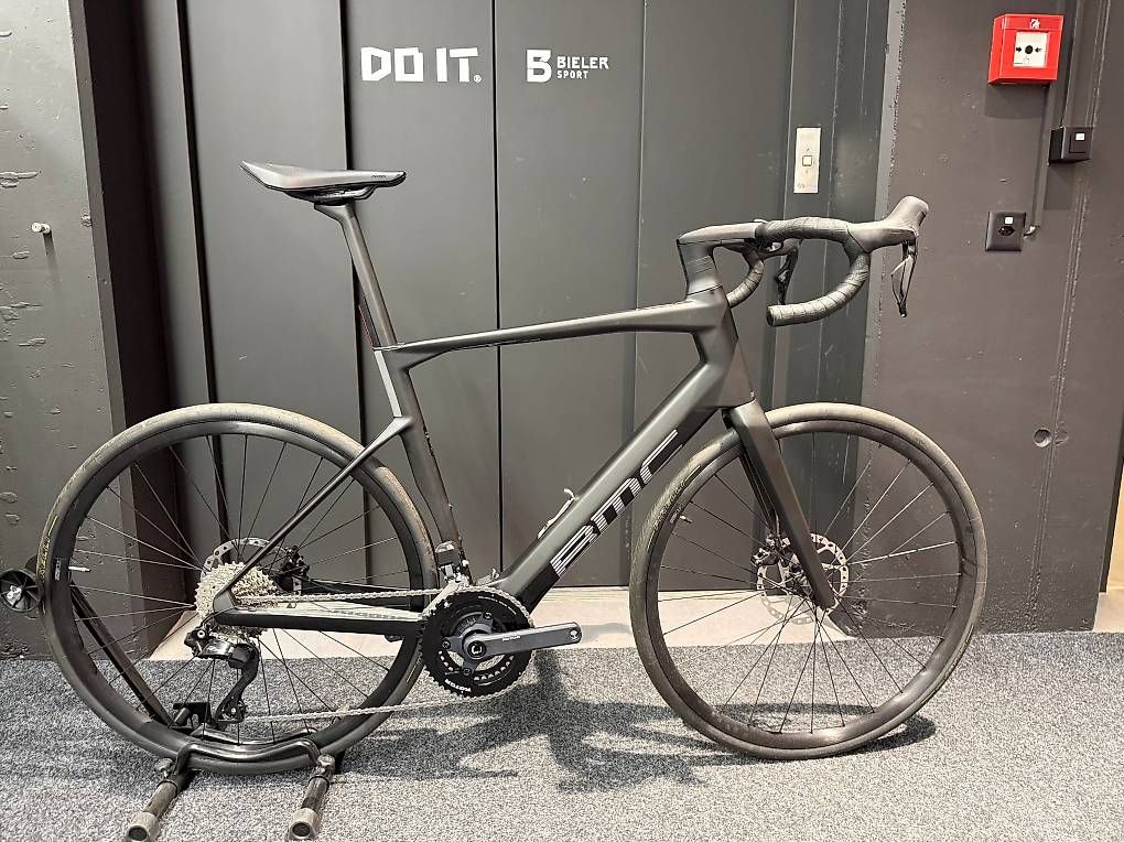 Velos: BMC Roadmachine 01 AMP Three Gr. 58 – Gebraucht aus Chur von bielersport_ch 1