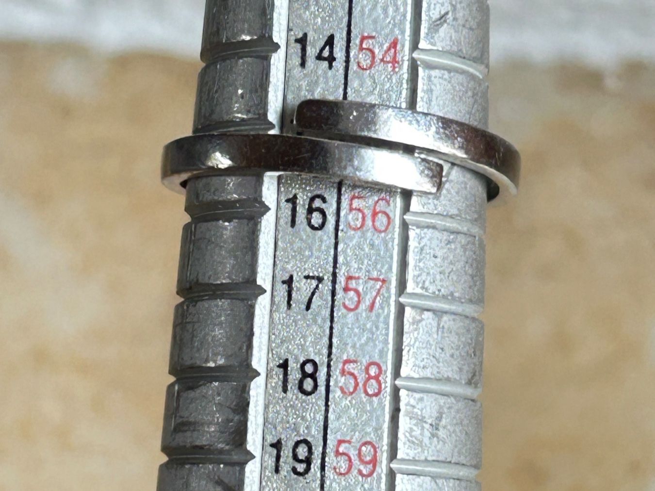 Anelli: Silberring mit rubinrotem Stein (Ringgrösse 55) – Usato da Dittingen venduto da Bijoubelle 6
