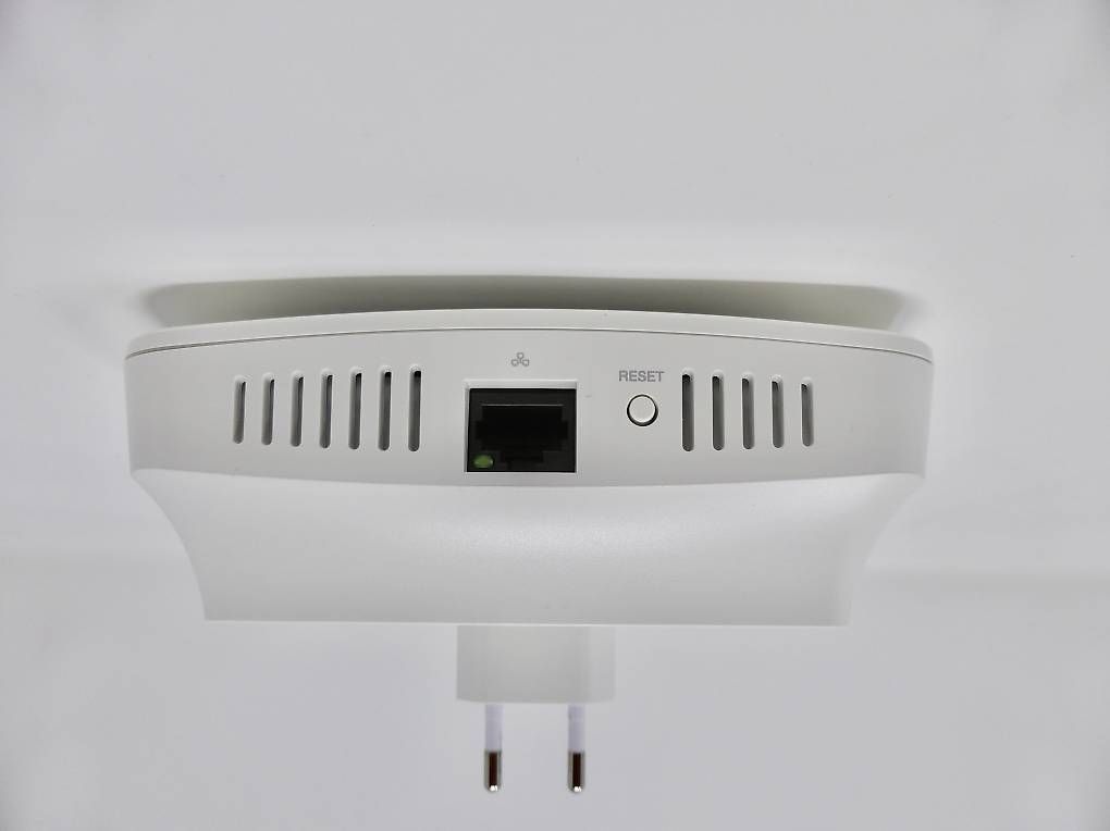WiFi: WiFi repeater Edimax RE23S – Usato da S. Vittore venduto da damonbonesi 3