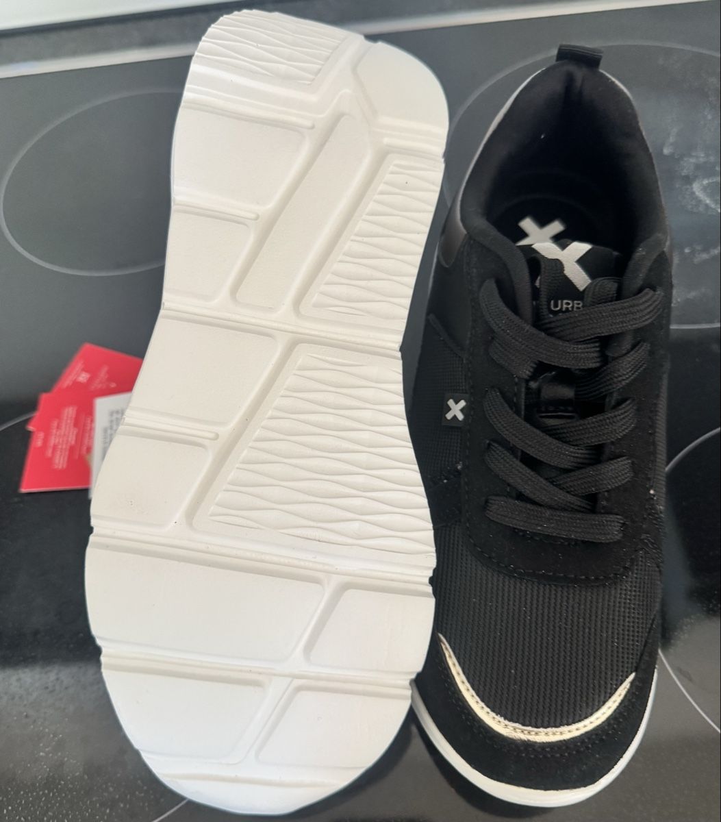 Scarpe per ragazze: Xti Sneakers in Schwarz 36 – Nuovo (secondo la descrizione) da Schlieren venduto da Fam.Baumi 1