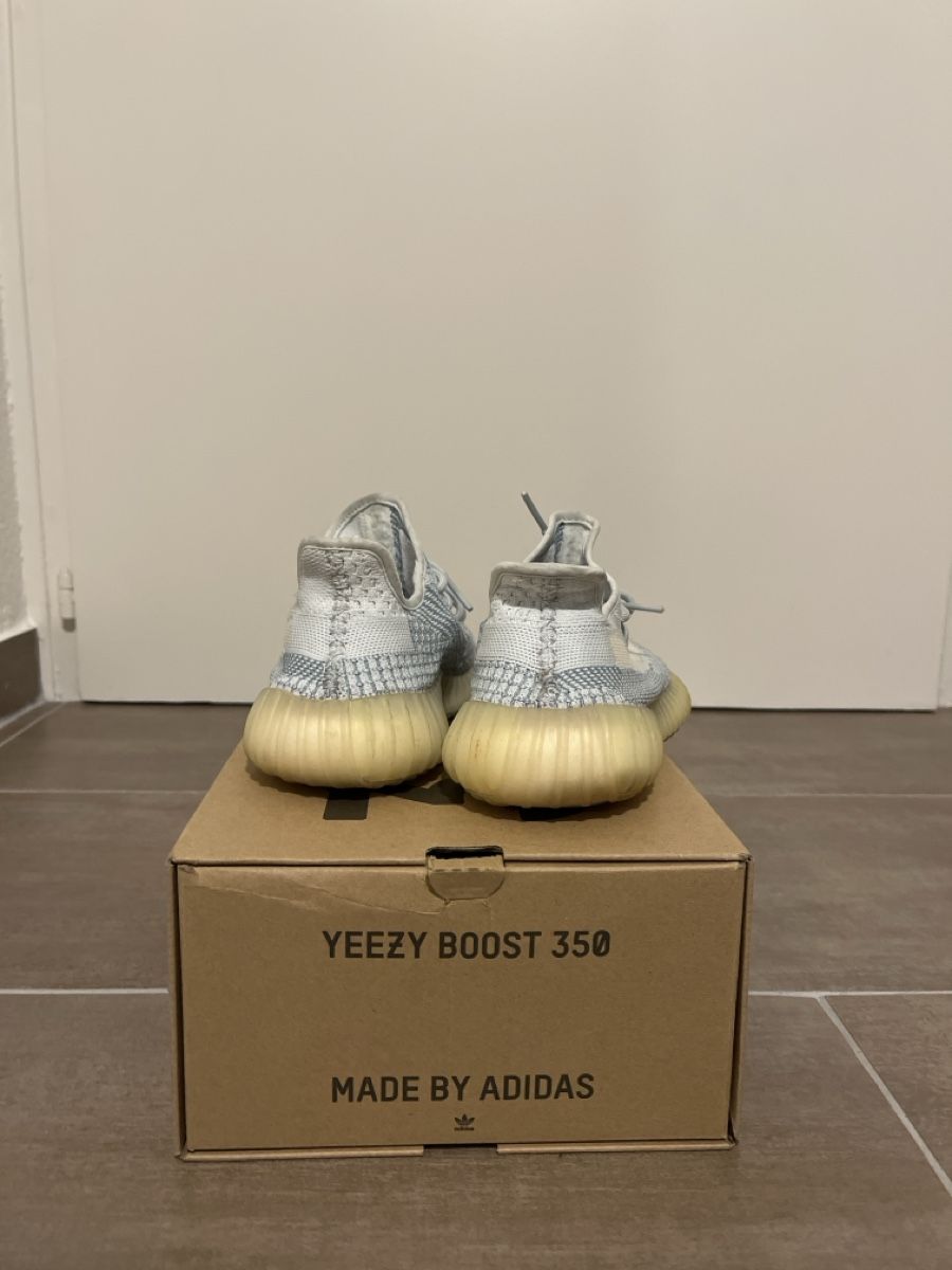 Scarpe da uomo: Yeezy boost 350 V2 – Usato da Monthey venduto da srn_z9ww 2