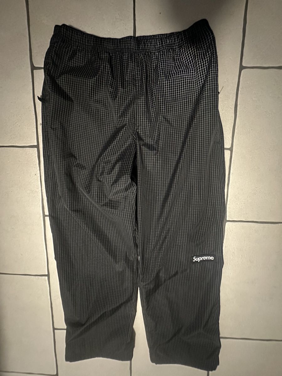Supreme Hosen: Supreme Reflective Ripstop Trainingshose Schwarz L – Neu (gemäss Beschreibung) aus Triesen von mvaugusta