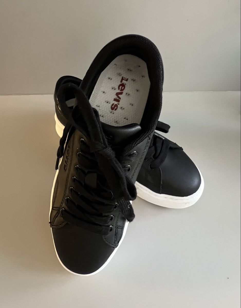 Chaussures hommes: Levi's Sneaker  Grösse 36 – D'occasion à chur par Ika11 2