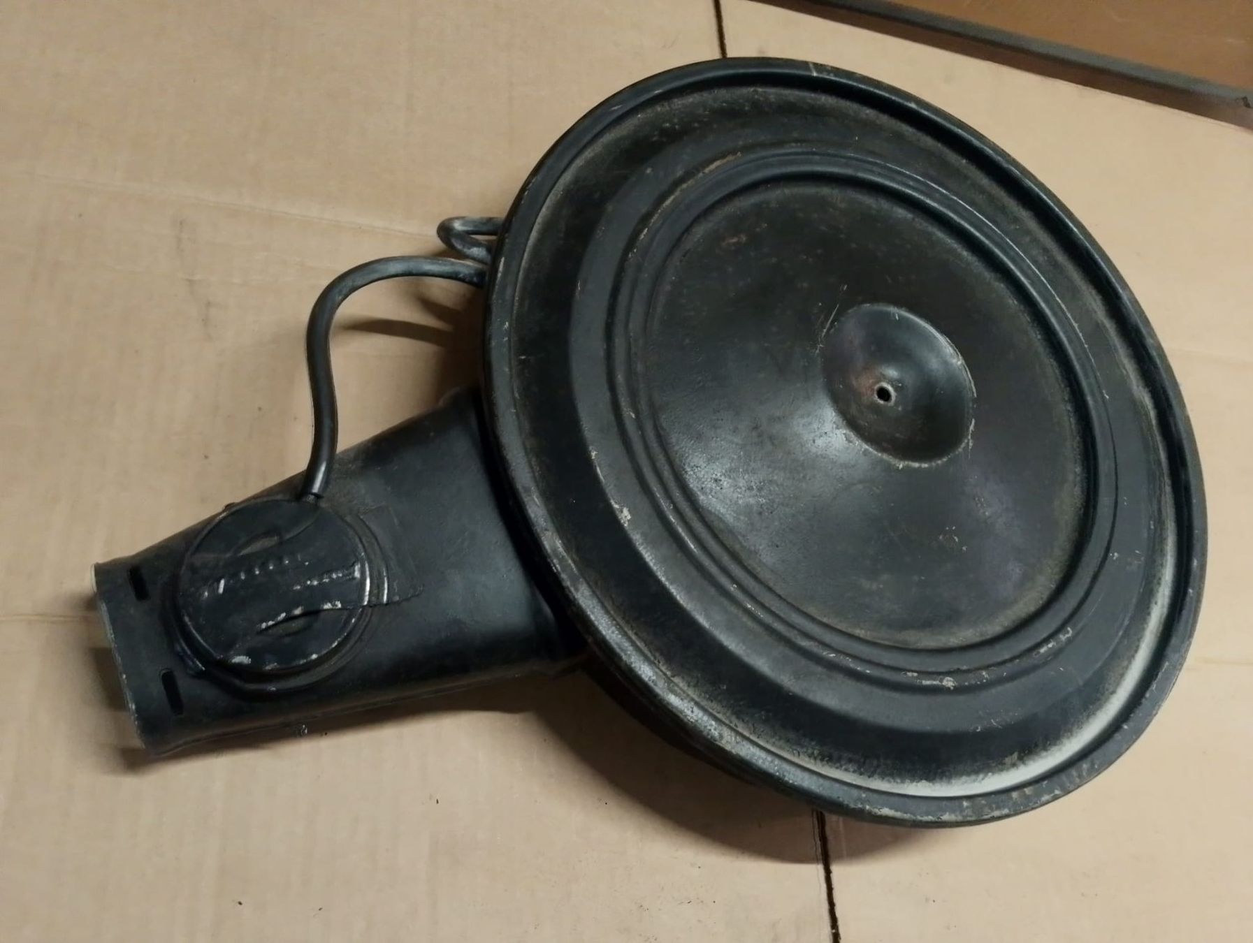Tutti pezzi di ricambio auto: Luftfiltergehäuse Luftfilter Original GM V8 – Usato da Niedergösgen venduto da usc_9sk7 1