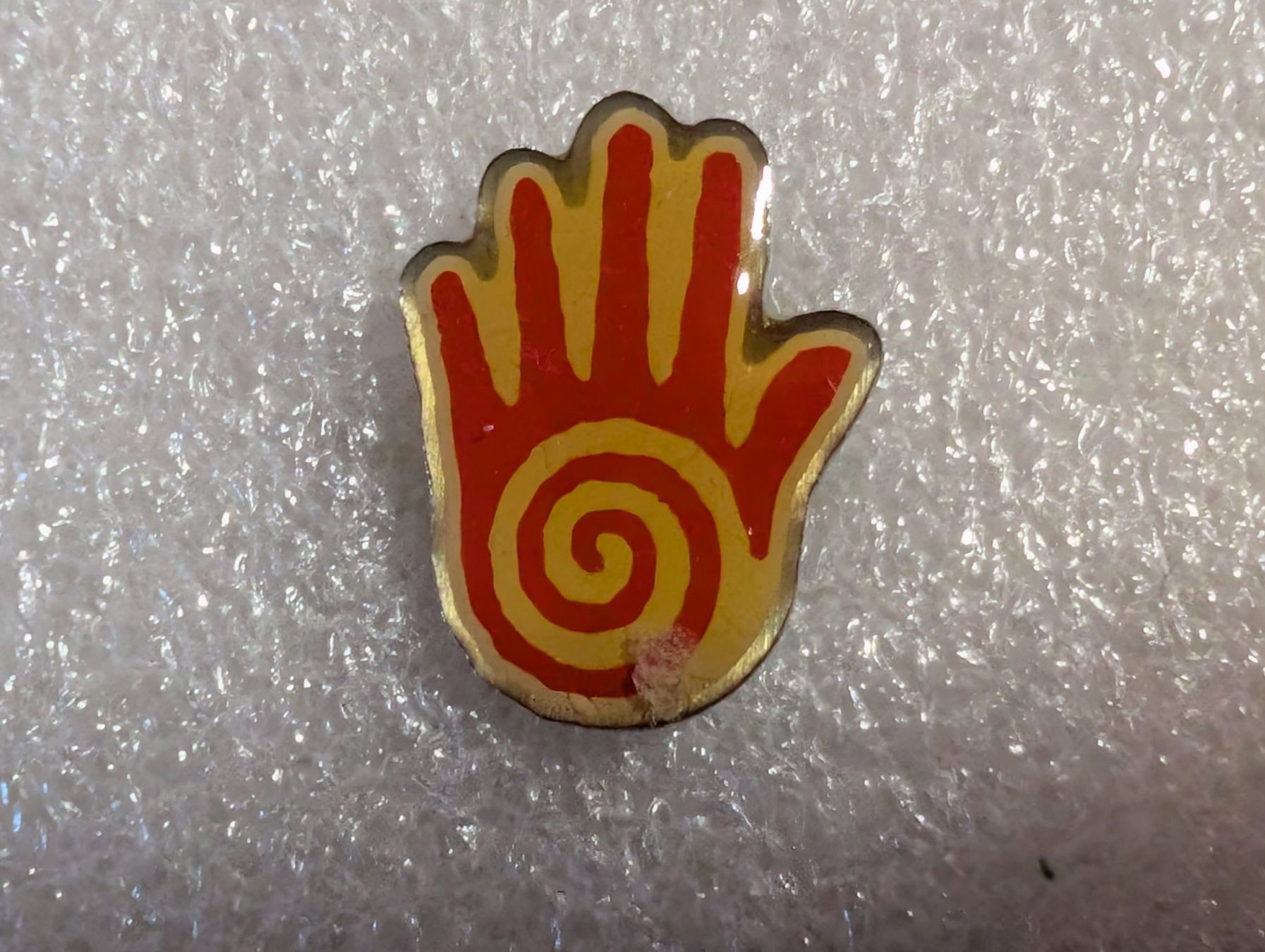 Placchette & Badge: Ansteckpin 279: Hand – Usato da Oppligen venduto da Pin-Fall-Shop