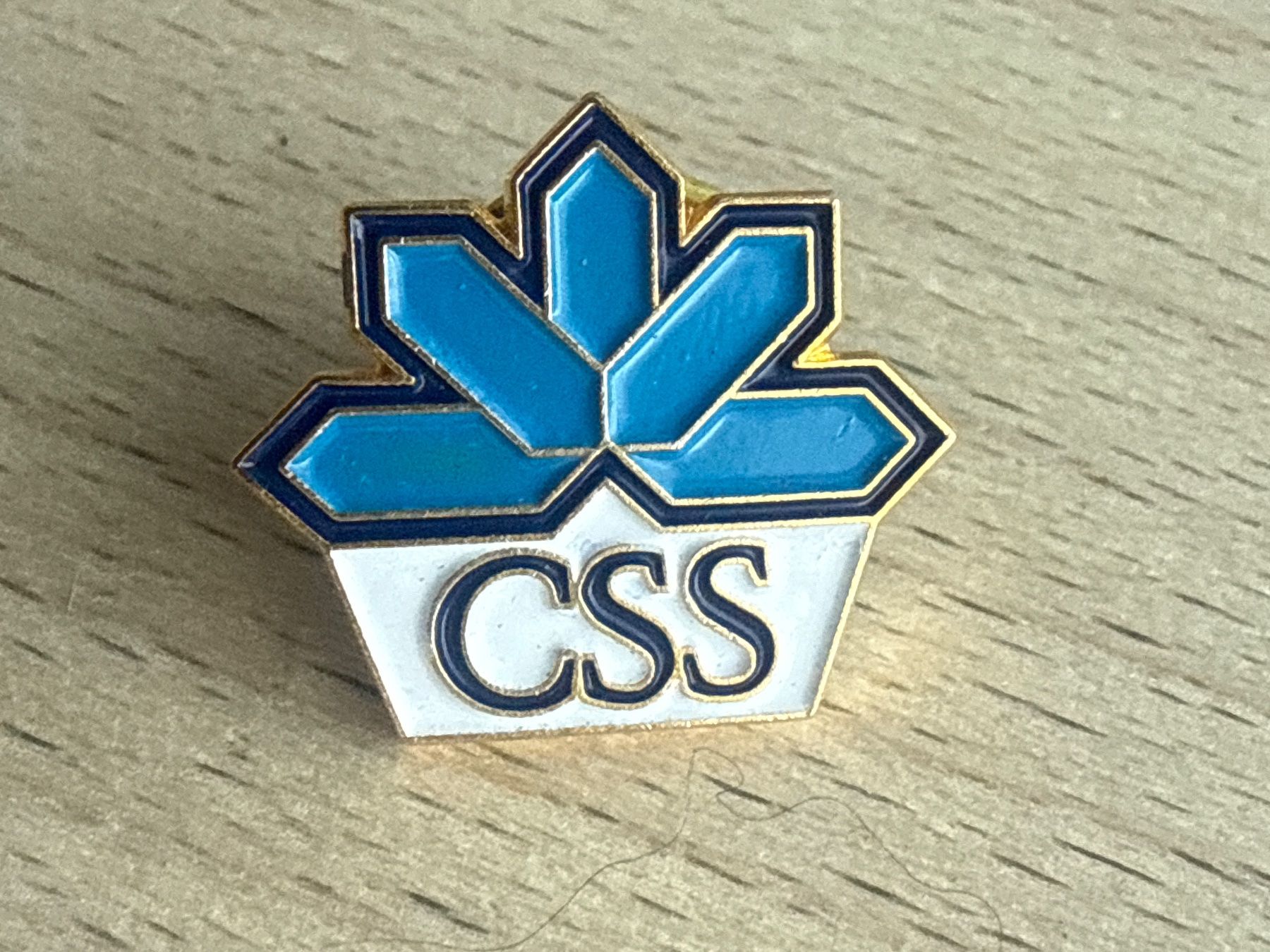 Plaquettes & Badges: Pin CSS – D'occasion à Glattbrugg par Schweigmatt