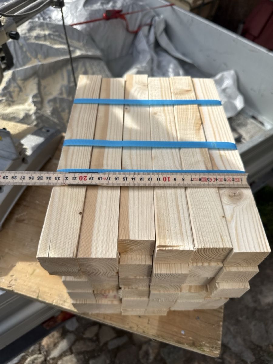 Articoli in legno: Brennholz  – Usato da Langnau i. E. venduto da Acrjl 2