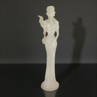Ancienne sculpture Art Déco en lucite dépolie