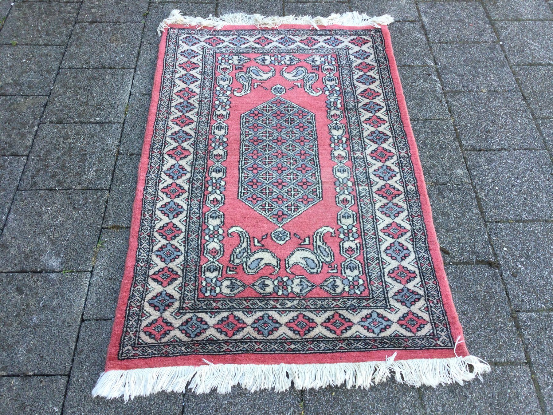 Tappeti: Kleiner gebrauchter Teppich – Usato da Wangen SZ venduto da kuriosum12