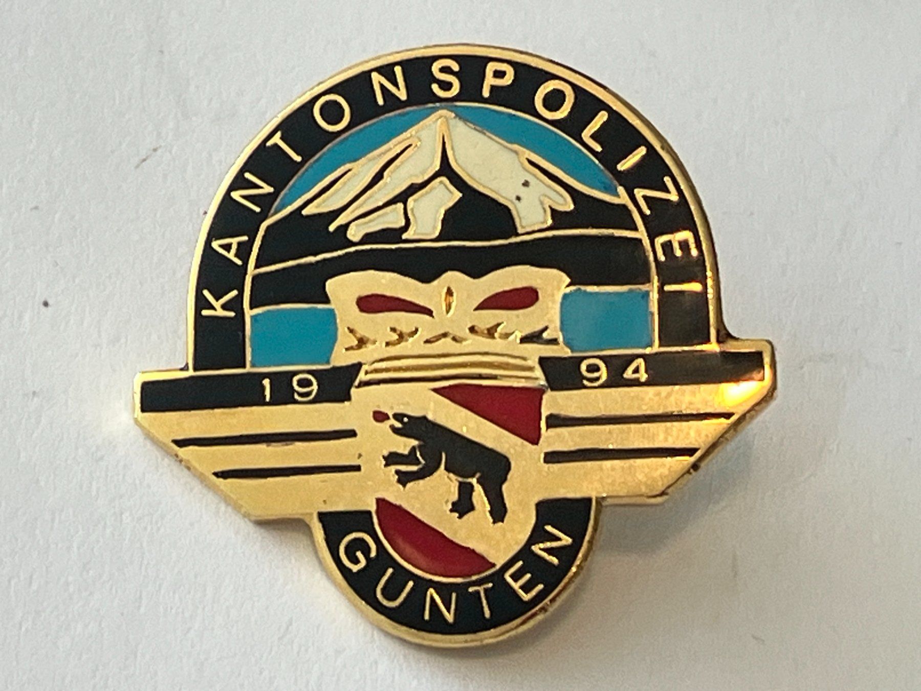 Placchette & Badge: 1 Pin Kantonspolizei Bern Gunten 1994 – Usato da Basel venduto da djwwpp