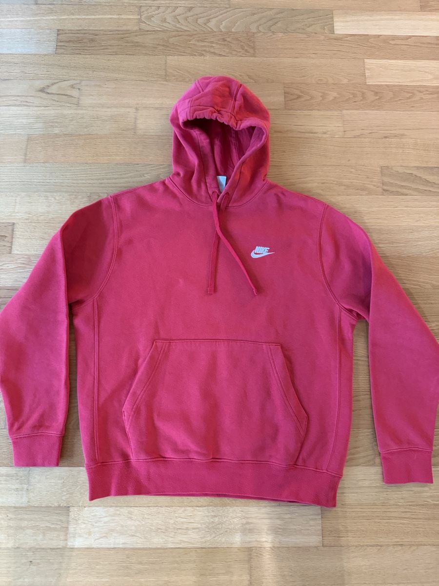 Nike Pullover & Sweatshirts: 2 sweats Nike  – Gebraucht aus Cologny von PEACEANDLOVE 1