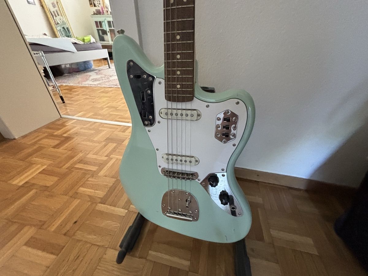 Squier Strumenti musicali: E-Gitarre Squier Vintage Modified Jazzmaster  – Usato da zürich venduto da ite_8wth