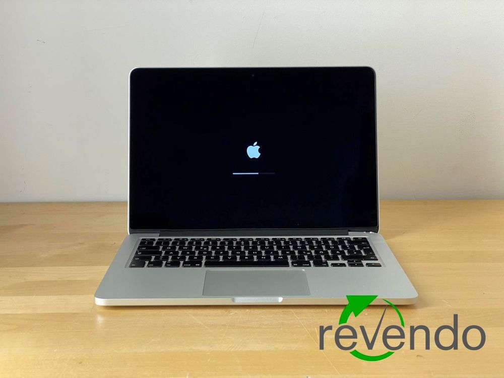 Intel Apple macbook pro A1706 Motherboard 820-00923-A at ₹ 13000/piece