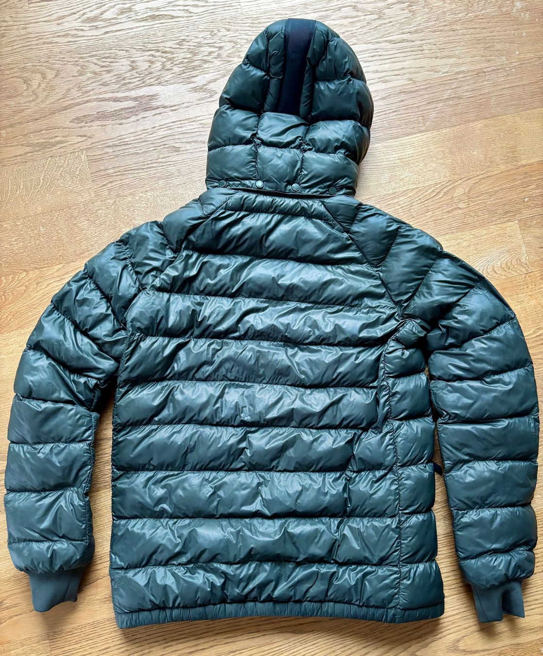 Vestes: Peak Performance Daunenjacke – D'occasion à Einsiedeln par chr_7gdr 1