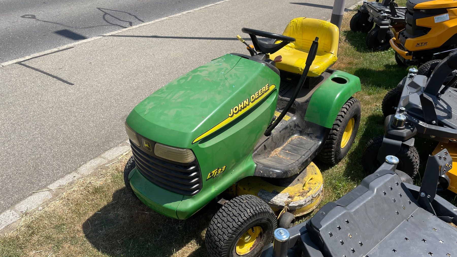 John Deere Tagliaerba: Rasentraktor Aufsitzmäher John Deere LT133 – Difettoso da Ermensee venduto da peterfrey 2