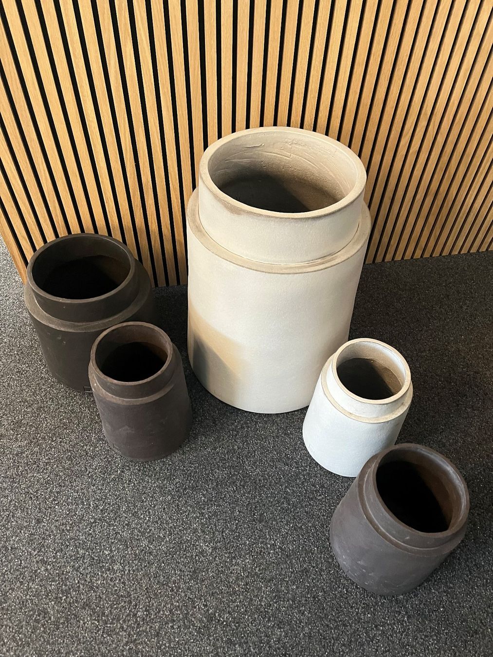 Vasi per fiori: Pflanzgefässe Atelier vierkant, GR 25 Black – Nuovo (secondo la descrizione) da Felsberg venduto da zingggarten 3