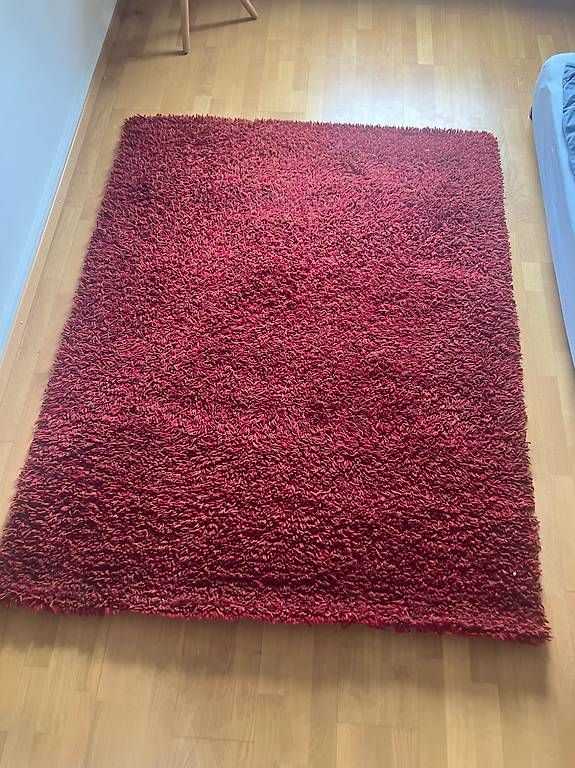 Tappeti: Schnäppchen: Hochflor Teppich Schurwolle Rot – Usato da Wabern venduto da fel_r5by