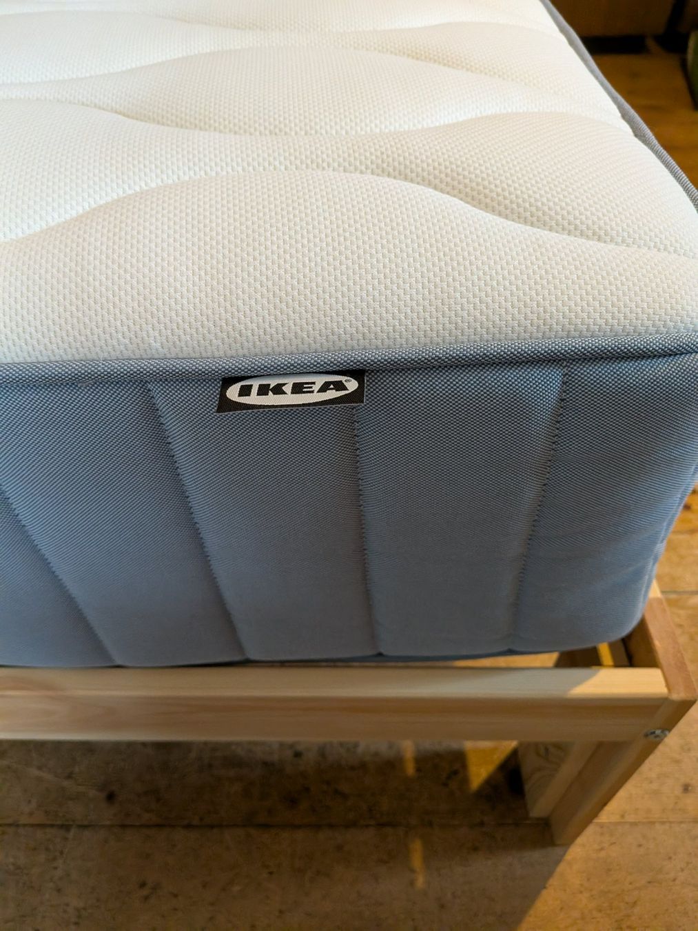 Ikea Letti: Lit Ikea Neiden avec Matelas Vesteroy – Usato da Genève venduto da sna_z2cl 2