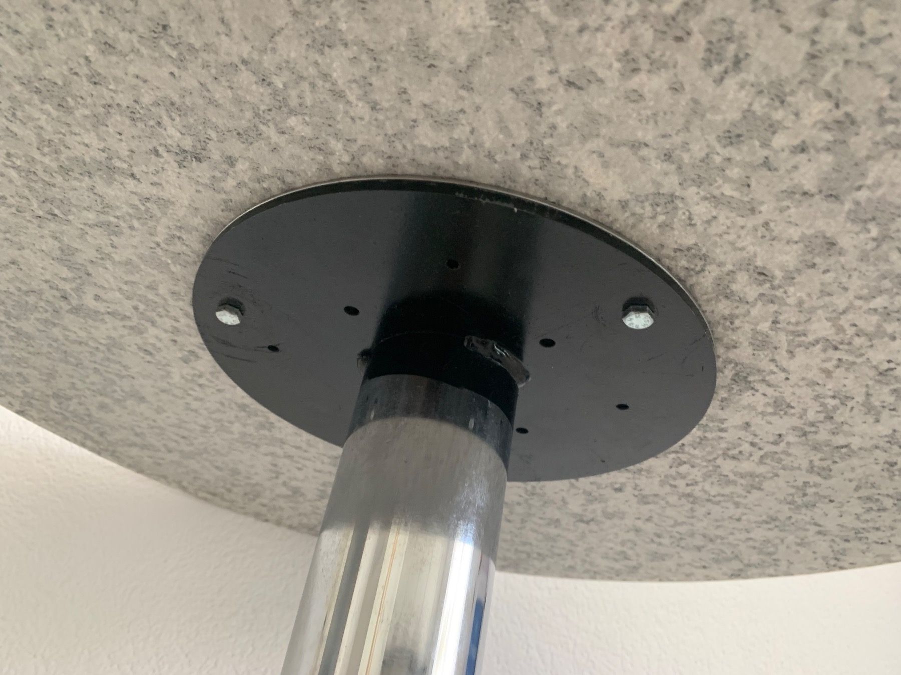 Tavoli: Bistrotisch Granittisch Bartisch 114cmH – Usato da Wallisellen venduto da Swissline11 2
