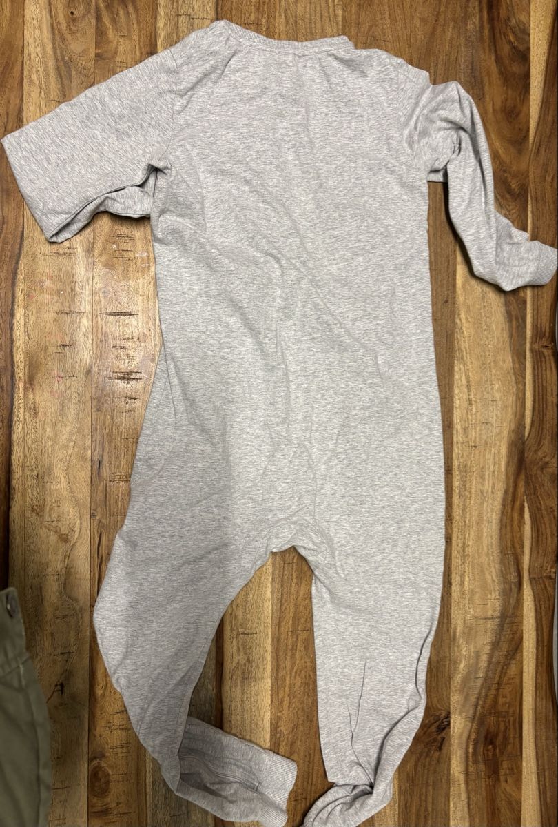 Pigiami: Pyjama Einteiler Disabled von Friboo 134/140 – Nuovo (secondo la descrizione) da St. Gallen venduto da heartbug 3