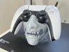 Sony Controller: Yotei Ghost Controller Halter | PS5 | inkl. Versand – Nuovo (secondo la descrizione) da Aristau venduto da EvoSwiss3D 5