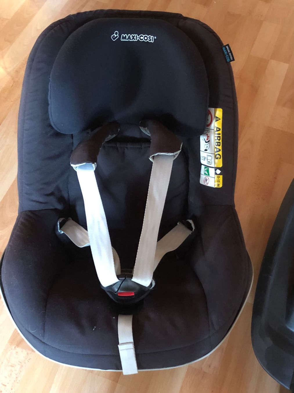 Maxi-Cosi Seggiolini per auto: Kinder-Autositz "Maxi Cosi" 0-15 Monate mit Fixierstation – Usato da Röschenz venduto da Tashroal 1