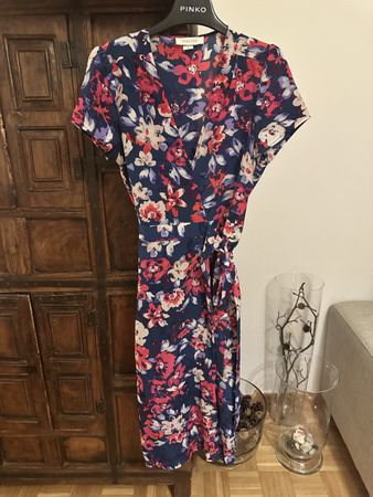 Robe Yumi Kim à fleurs, taille S, idéale pour l'été!