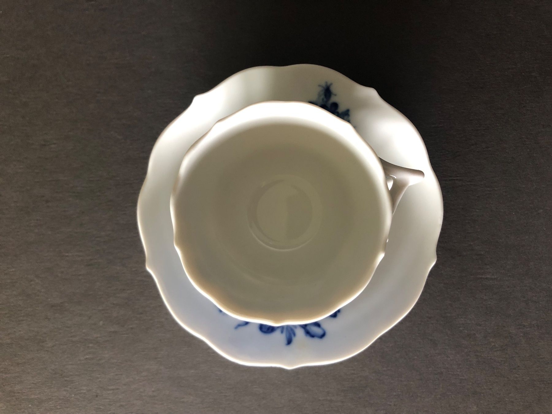 Tazze: Meissen Moccatasse, blaue Blumenmalerei – Usato da Neerach venduto da hankel 4