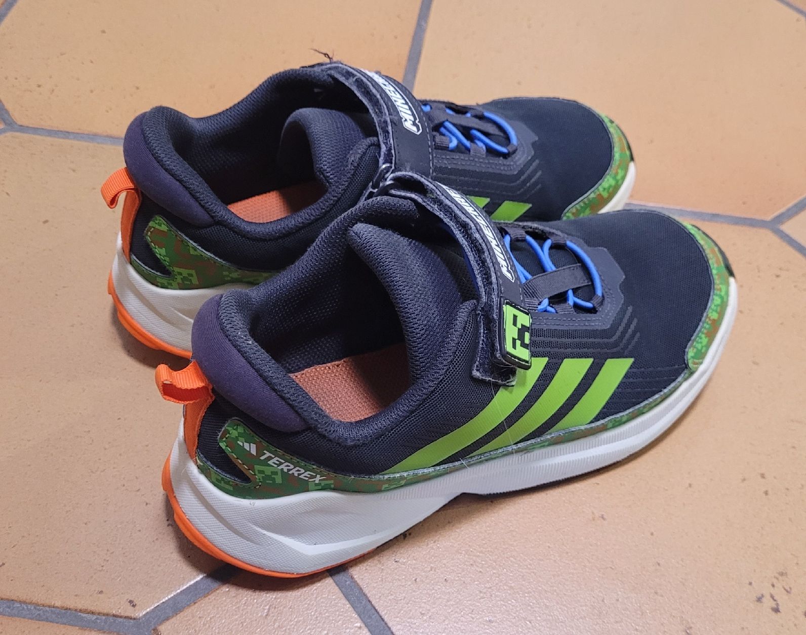 Adidas Schuhe für Jungen: Adidas Minecraft – Gebraucht aus Thal von Bill2003 1