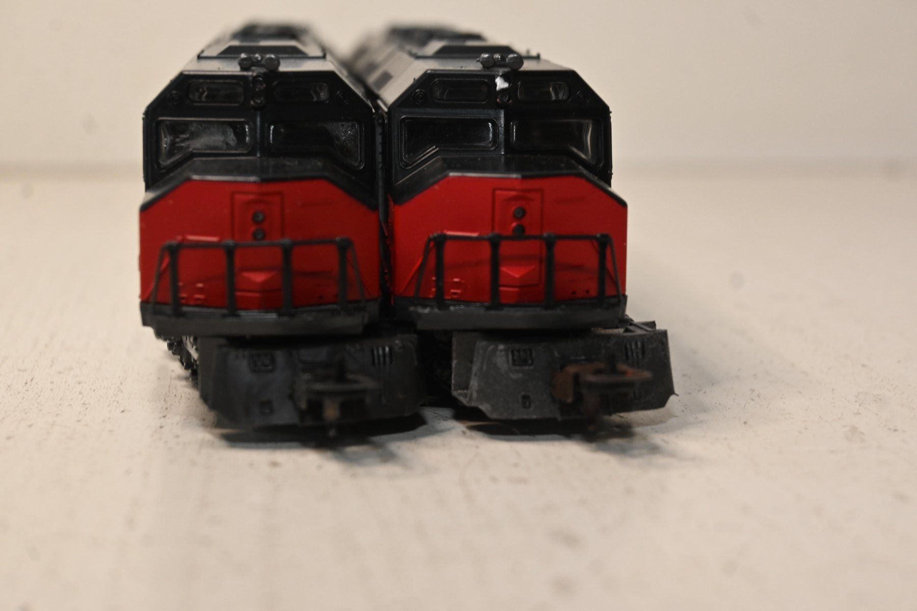 Lima Trains électriques: Loks Amtrak Lima HO/DC läuft einwandfrei , eine mit Antrieb – D'occasion à Laupen ZH par Zmoewe 3