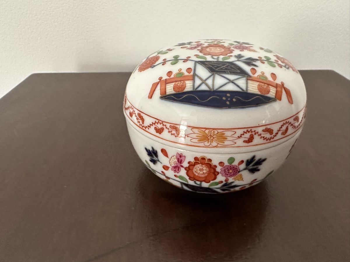 Zuccheriere: Meissen Tischenmuster Deckeldose – Usato da Herbriggen venduto da Sehrazade