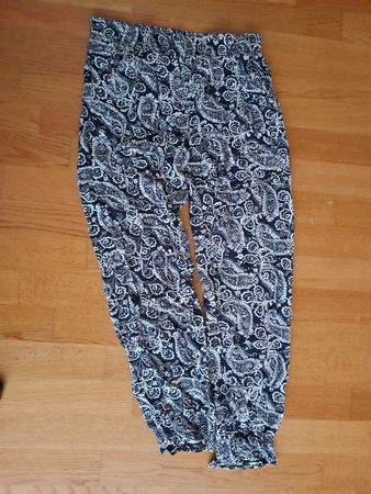 Leichte Sommerhose mit Muster, Gr. M