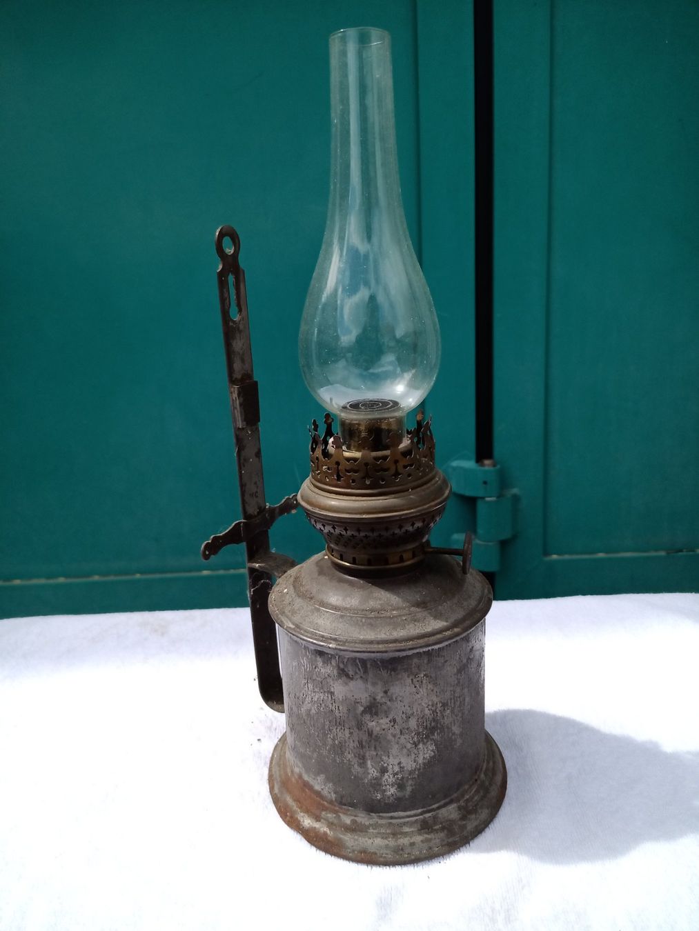 Lampade: Antike Lampe / Öllampe – Usato da Oberegg venduto da A-Z.Handel.Loehrer 1