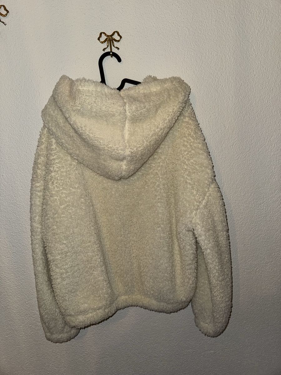 Pullover & Sweatshirts: Kapuzenpullover – Neu (gemäss Beschreibung) aus Effretikon von ajl_rwt5 1