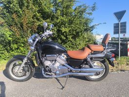 Honda Shadow 750 VF Magna C / V4 / neu lackiert