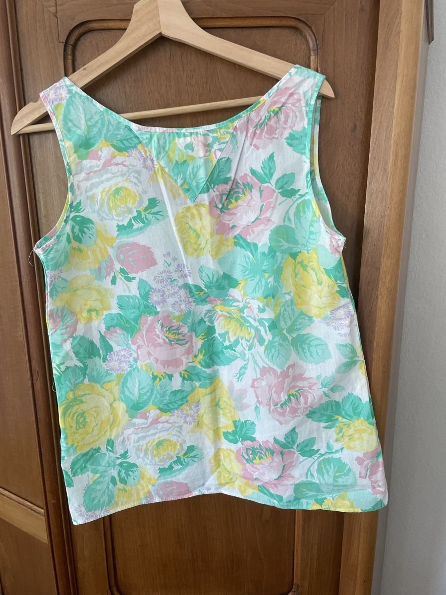 Camicette: Naf Naf Paris Vintage Bluse mit Blumenmuster, Grösse M – Usato da Zürich venduto da ElaLeonEla 2
